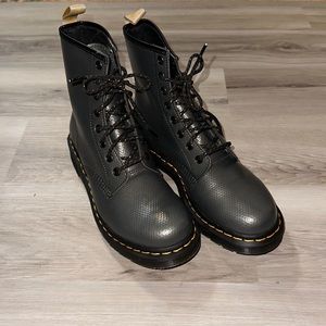 1460 VEGAN Doc Martens
